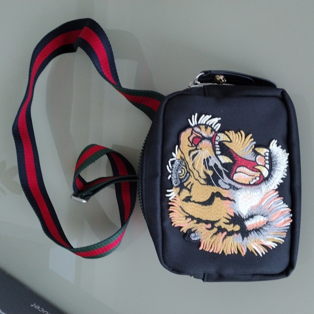Gucci crossbody bag